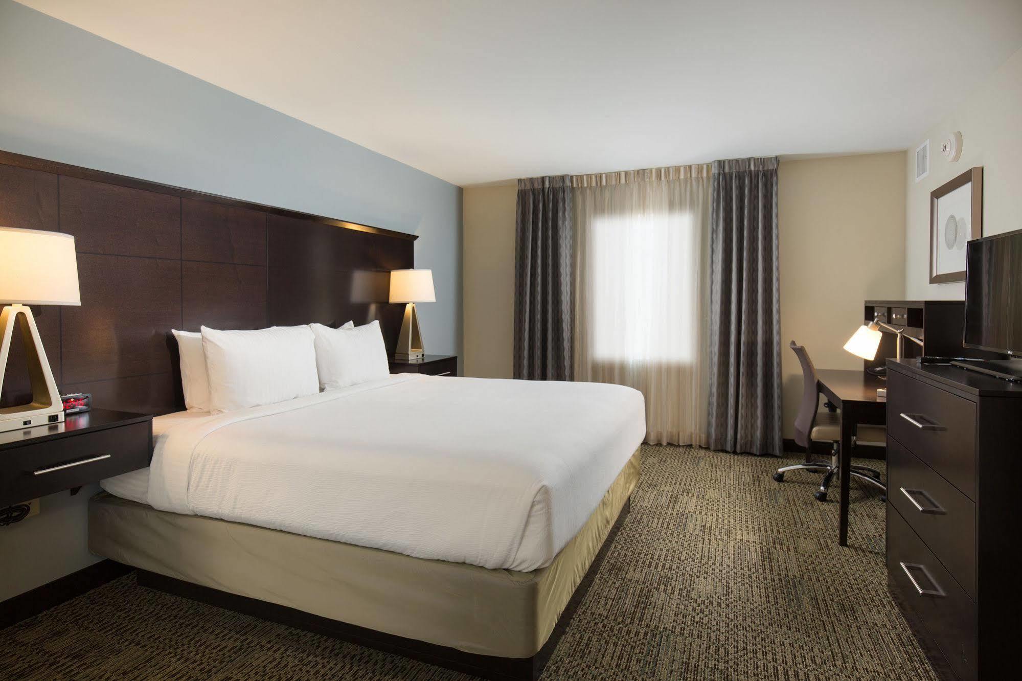 Staybridge Suites Corona South By Ihg Luaran gambar